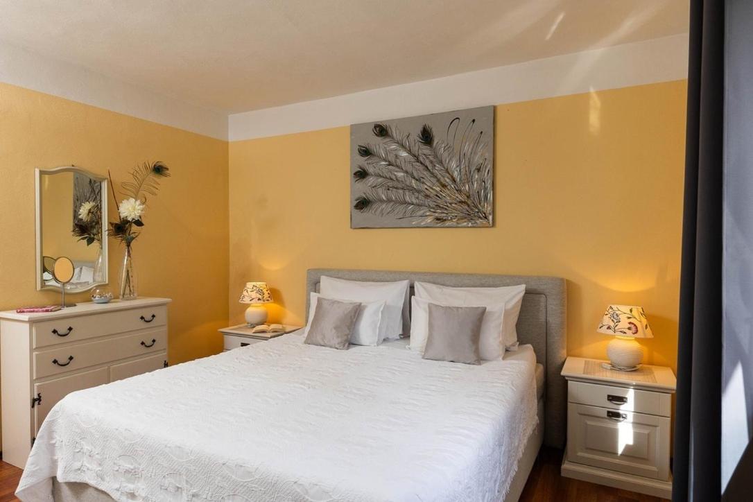 Appartement Emaris à Tribalj  Extérieur photo