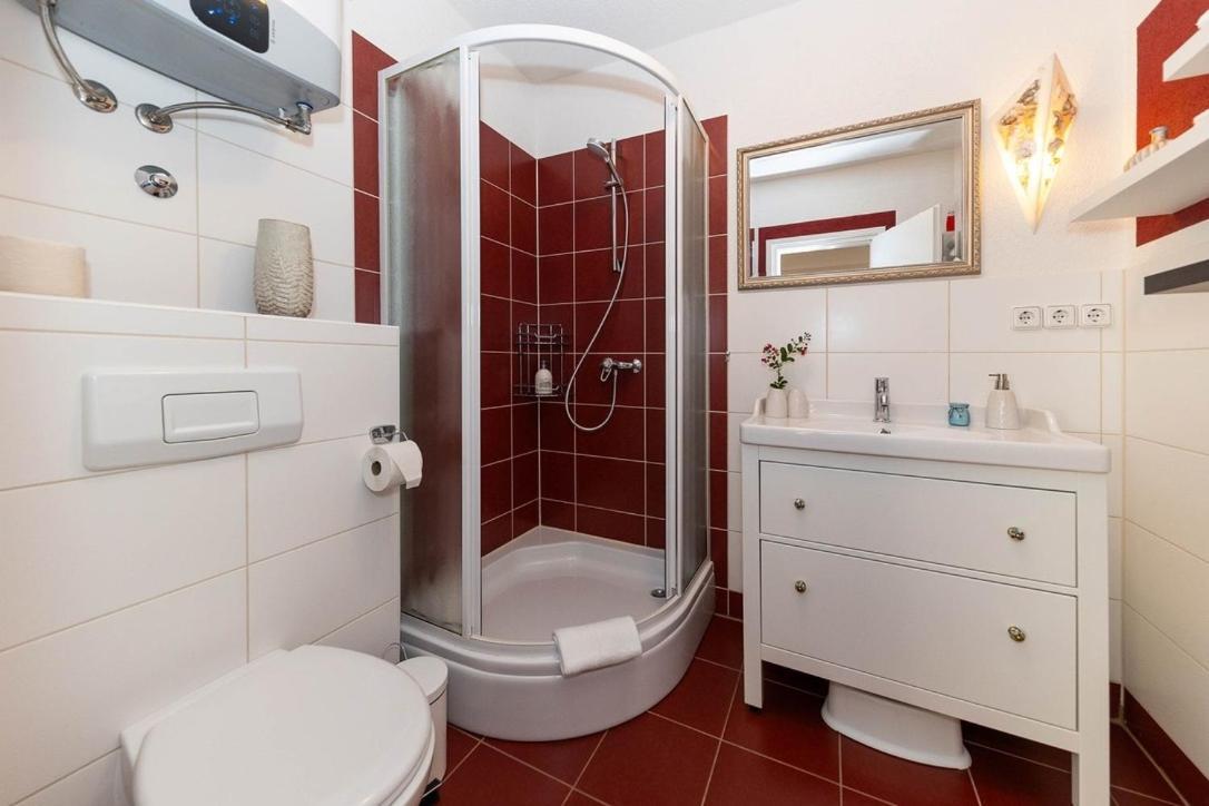 Appartement Emaris à Tribalj  Extérieur photo