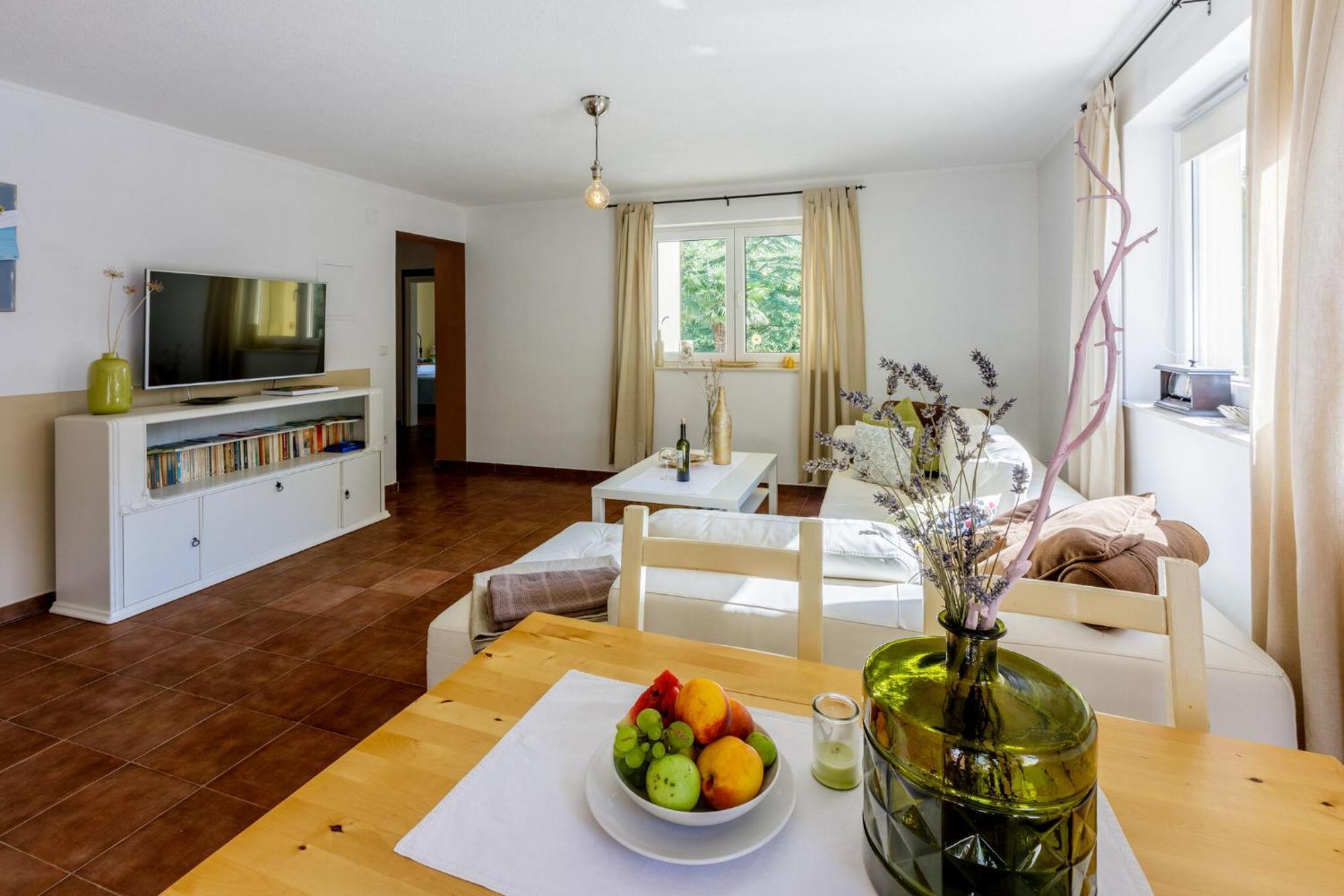 Appartement Emaris à Tribalj  Extérieur photo