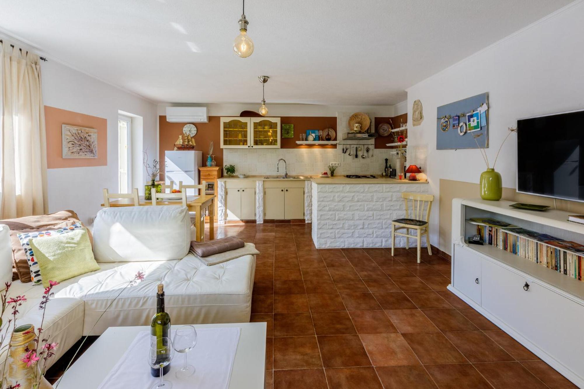 Appartement Emaris à Tribalj  Extérieur photo